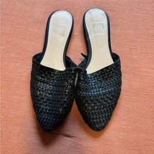 GAP Women's Black Woven Clogs